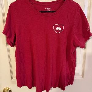 Old Navy Crimson Tee with Heart Bear Design